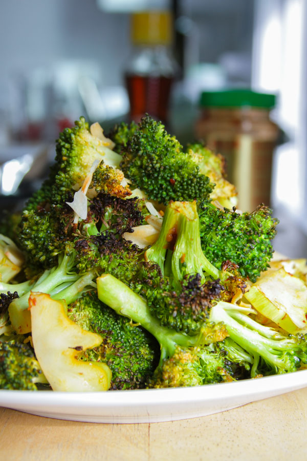 this spicy roasted broccoli recipe is fast, healthy, & delicious. in less than 20 minutes & 70 calories, you can be enjoying simple, yummy broccoli.
