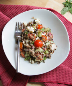 quinoa greek salad with chicken