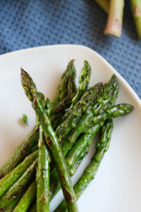 simple skillet roasted asparagus