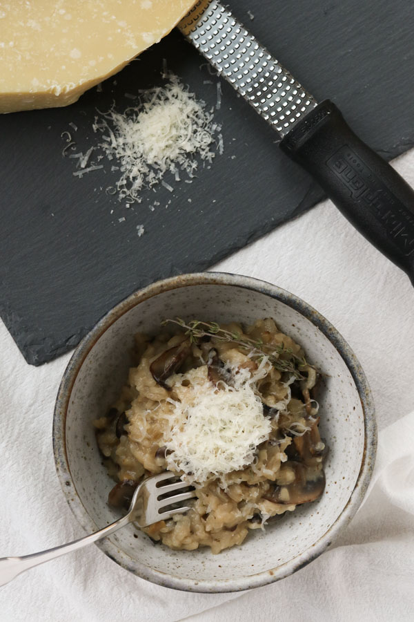 an easier mushroom risotto recipe that doesn’t require as much stirring and tastes even better than traditional risotto. gluten free.