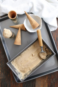 this chai frozen yogurt has a bold, spicy chai flavor in a cool, refreshing frozen yogurt base. it’s easy to make and relatively healthy.
