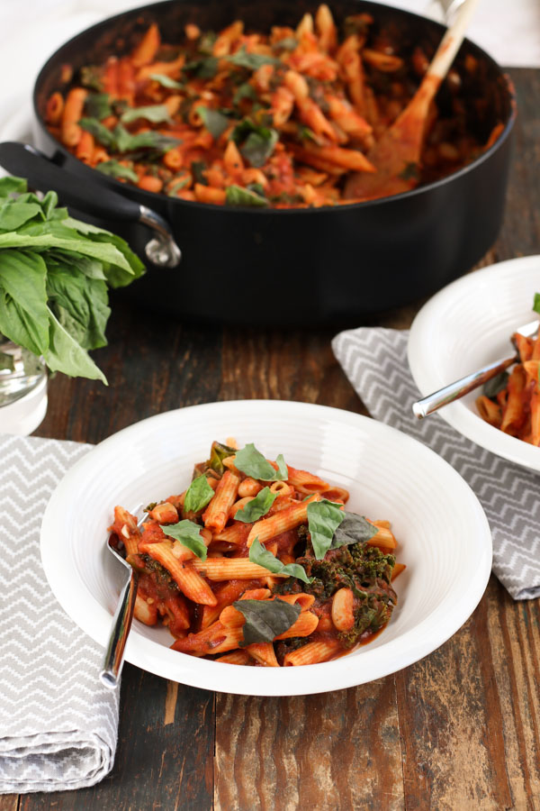 kale and white bean one pot pasta is healthy, fast, and easy. everything cooks in one pot, which means fewer dirty dishes. vegan/vegetarian/dairy free
