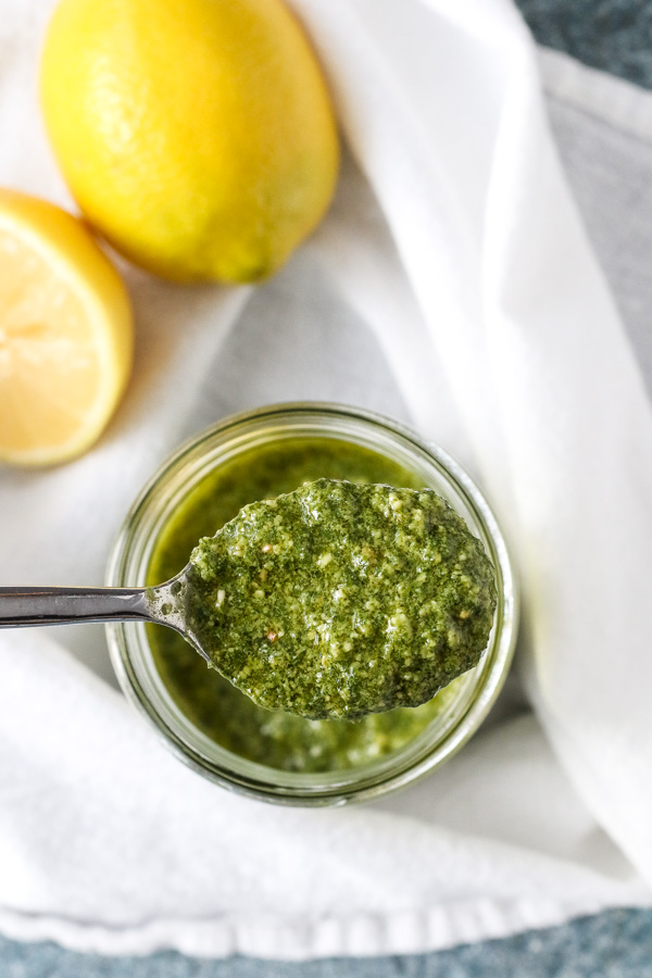 lemony basil pesto is just 6 (vegan/dairy free) ingredients and is ready in 5 minutes! delicious on scrambled eggs, roasted veggies, pasta, and grain bowls!