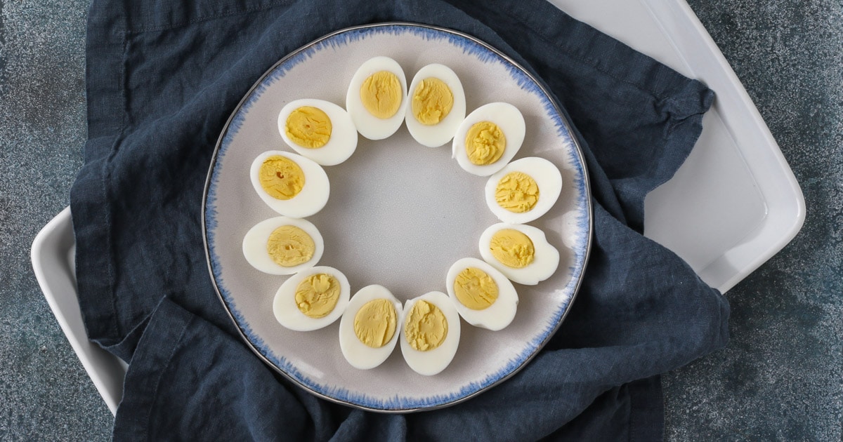 how to make easy peel hard boiled eggs | tasty seasons